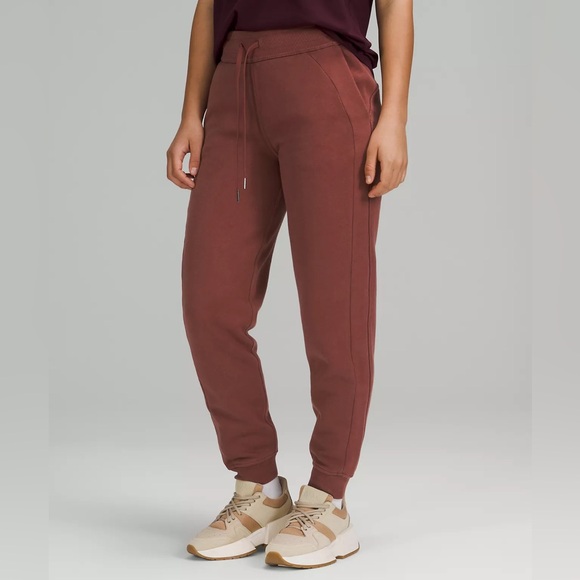 lululemon athletica Pants - Lululemon High Rise Scuba Jogger Size 4 Smoky Red